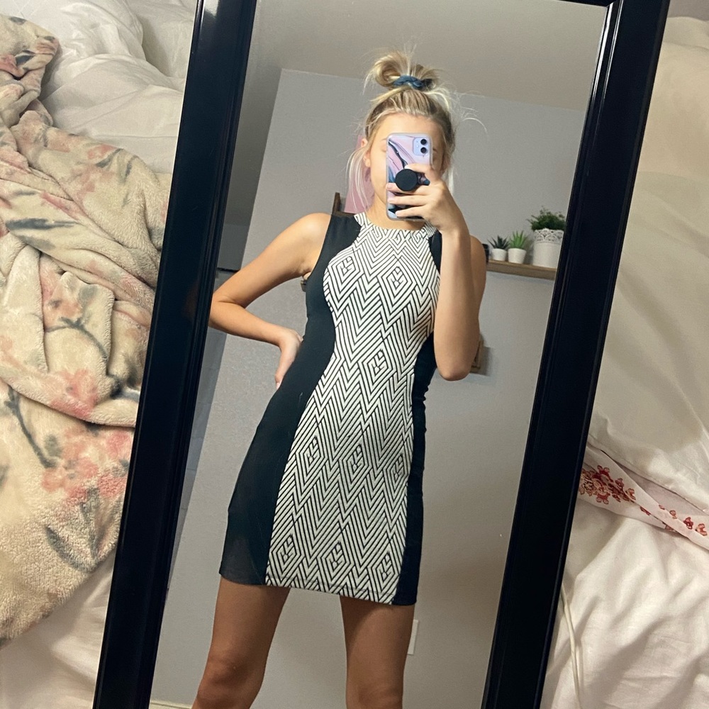 H&M Divided Fitted Mini Dress - Picture 3 of 6